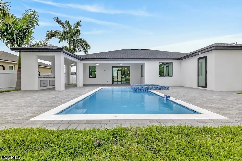 330 SW 26th Place Cape Coral FL 33991