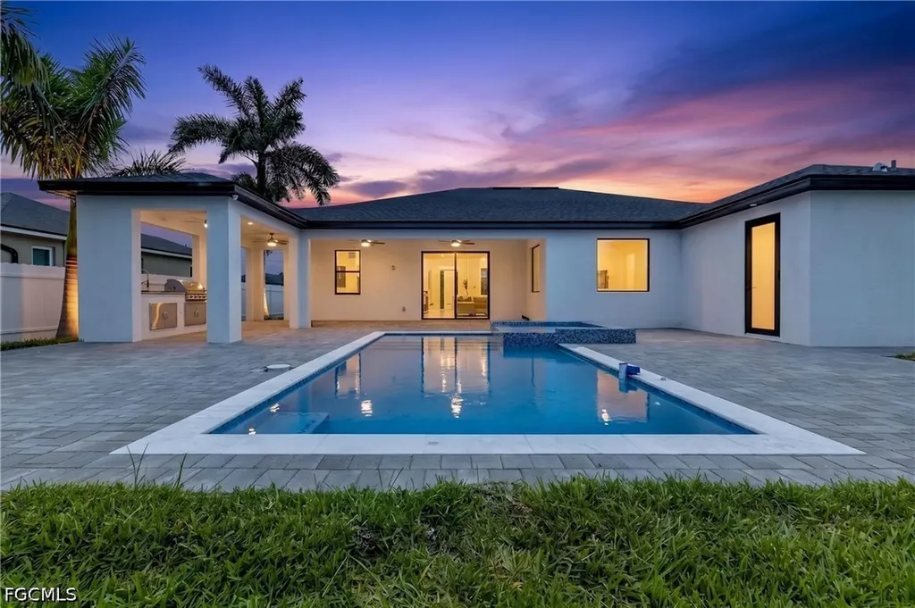 330 SW 26th Place Cape Coral FL 33991