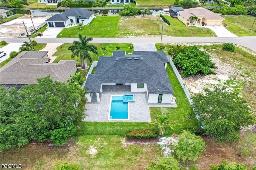 330 SW 26th Place Cape Coral FL 33991