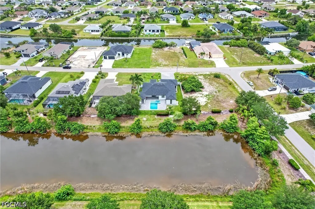 330 SW 26th Place Cape Coral FL 33991
