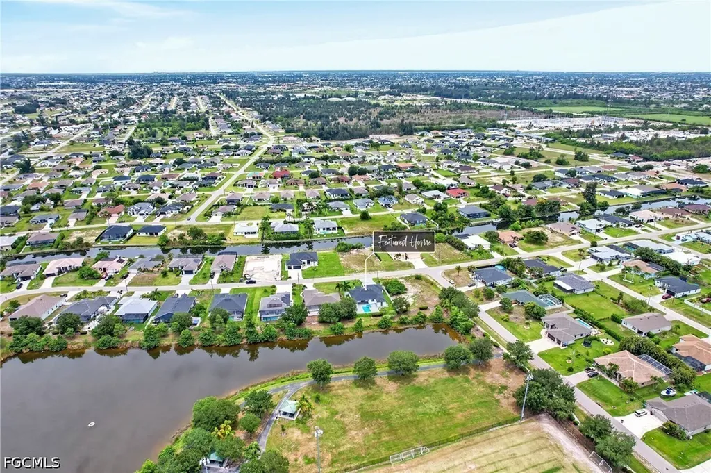 330 SW 26th Place Cape Coral FL 33991