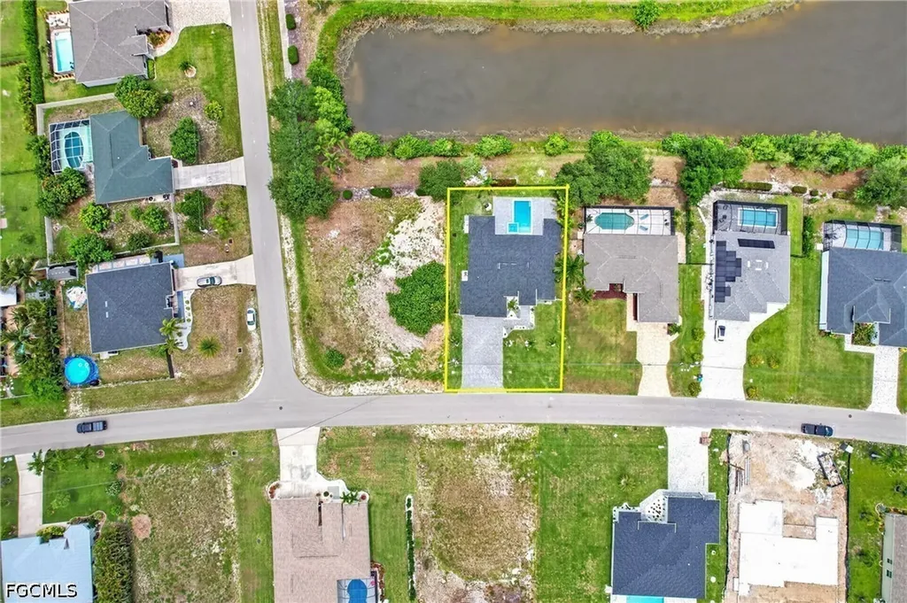 330 SW 26th Place Cape Coral FL 33991