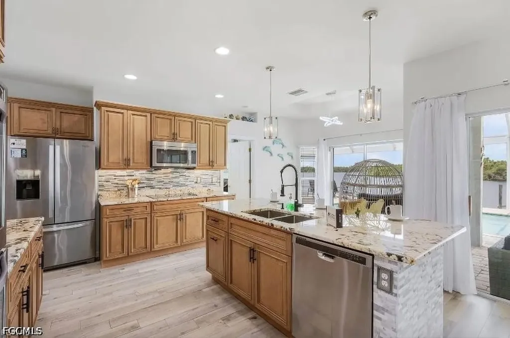 4885 E Riverside Drive Fort Myers FL 33905