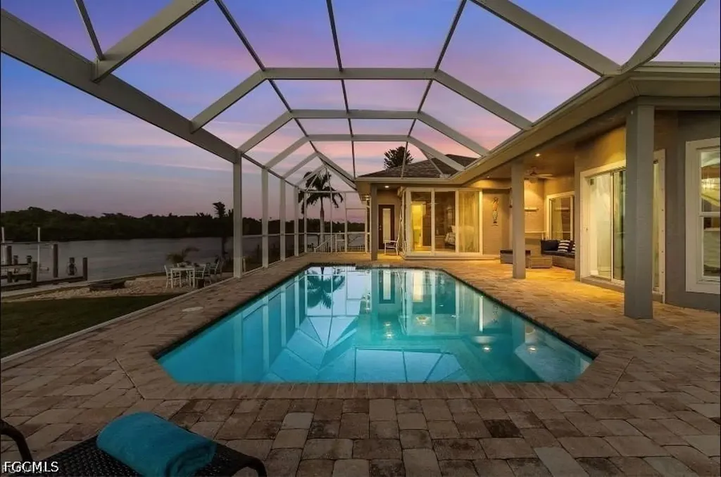 4885 E Riverside Drive Fort Myers FL 33905