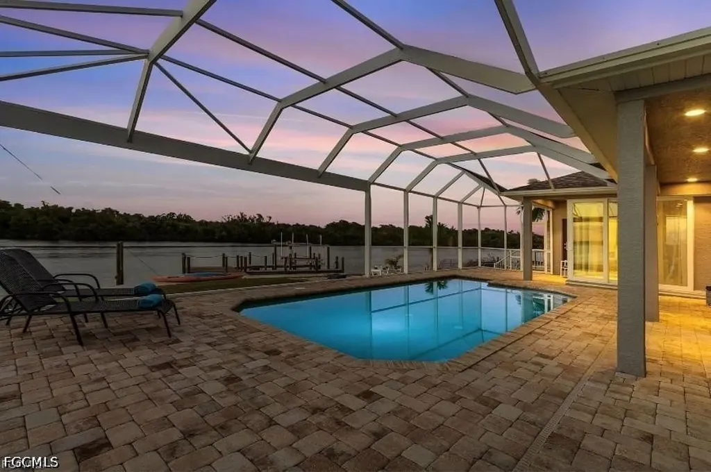 4885 E Riverside Drive Fort Myers FL 33905