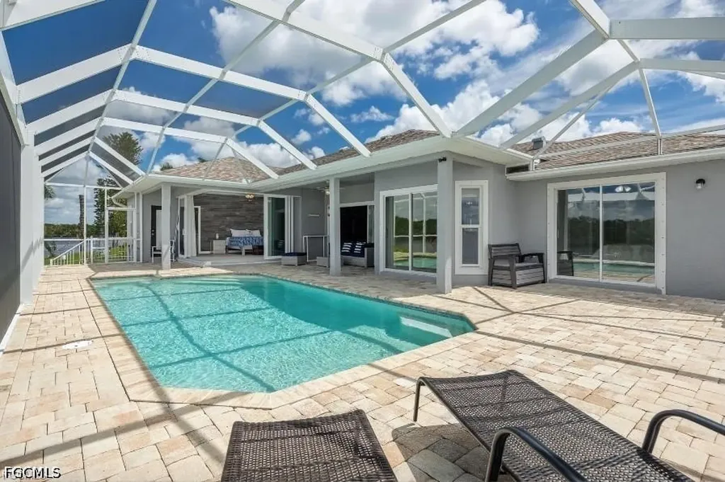 4885 E Riverside Drive Fort Myers FL 33905