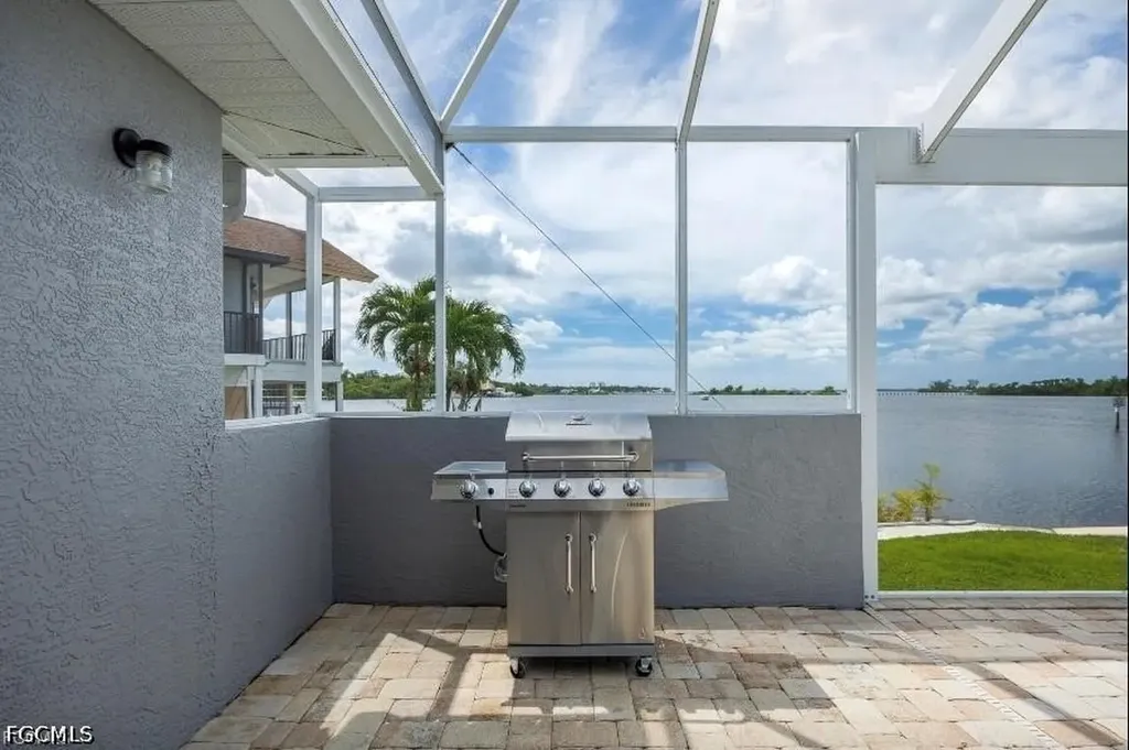 4885 E Riverside Drive Fort Myers FL 33905