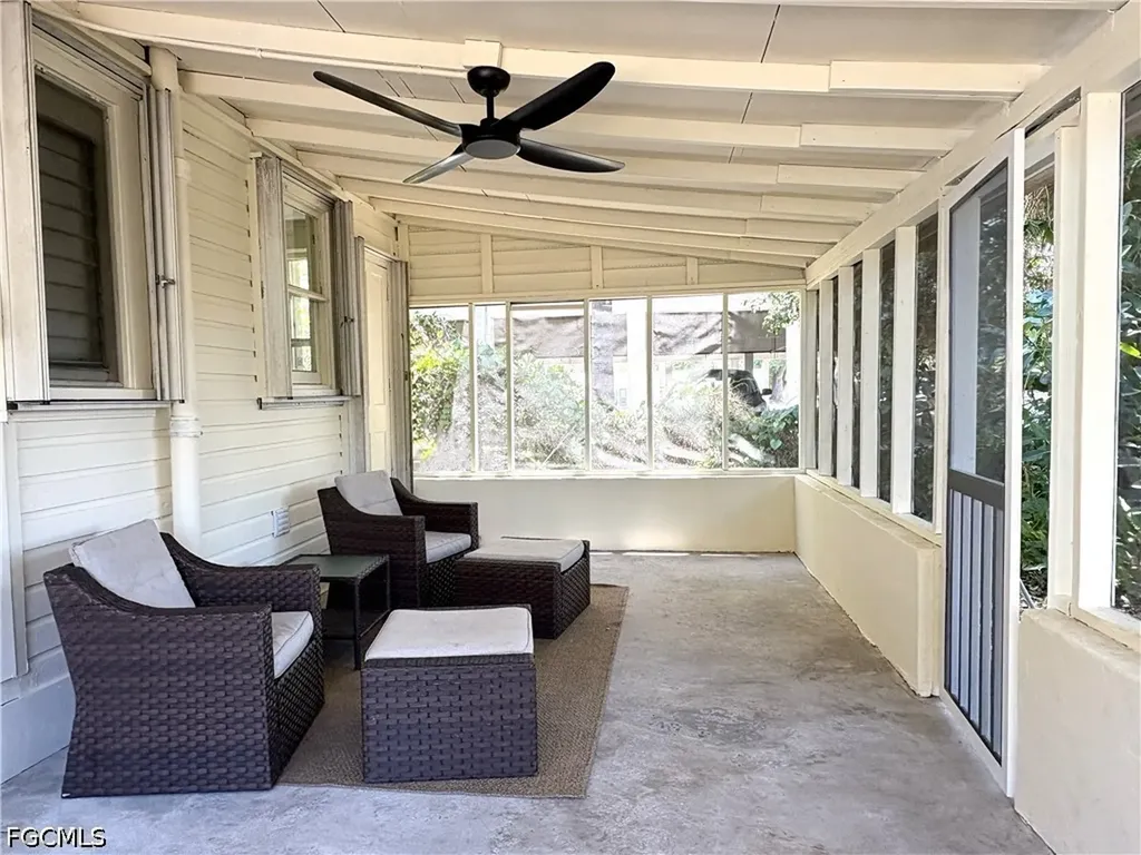 2156 Victoria Avenue Fort Myers FL 33901