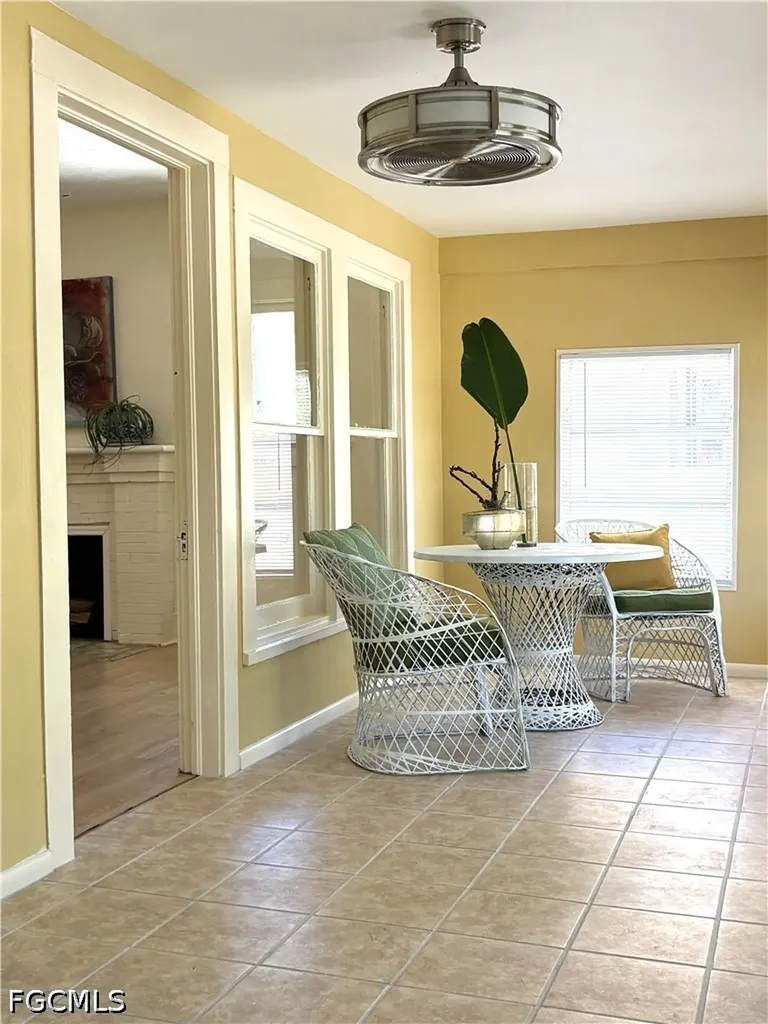 2156 Victoria Avenue Fort Myers FL 33901