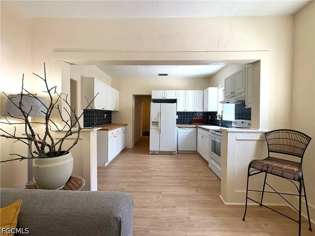 2156 Victoria Avenue Fort Myers FL 33901