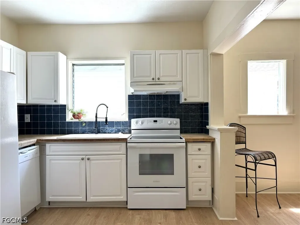 2156 Victoria Avenue Fort Myers FL 33901