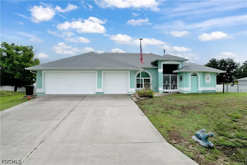 Cape Coral FL, 469 NE 1st Place