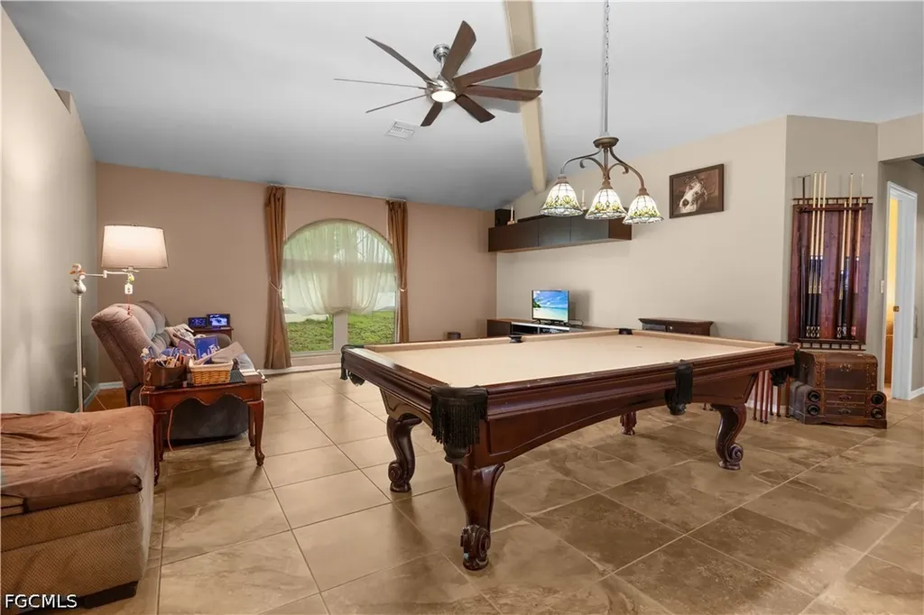 469 NE 1st Place Cape Coral FL 33909