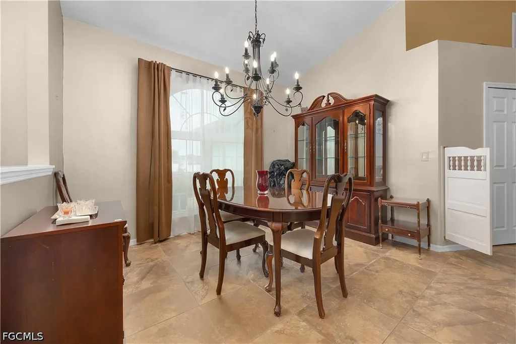 469 NE 1st Place Cape Coral FL 33909