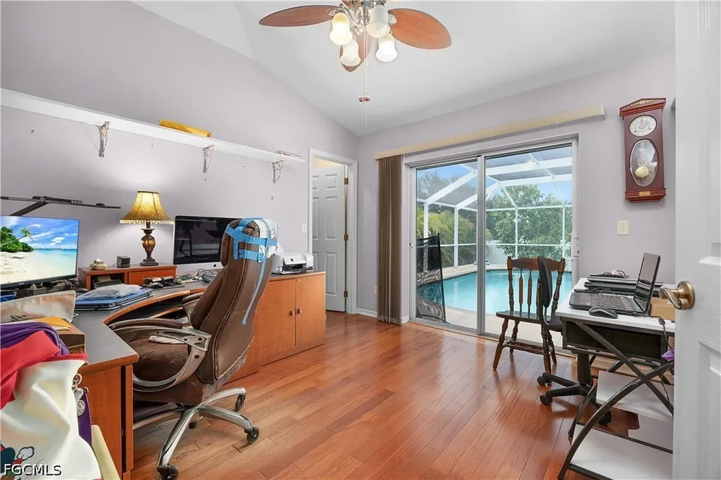469 NE 1st Place Cape Coral FL 33909