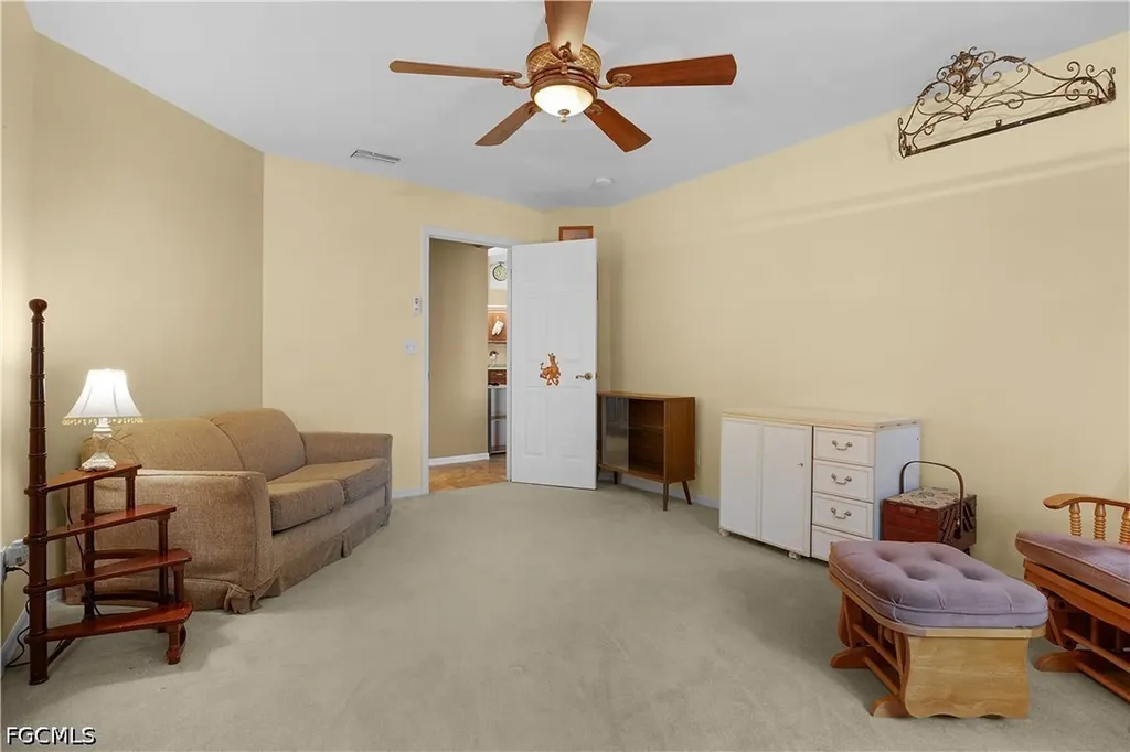 469 NE 1st Place Cape Coral FL 33909