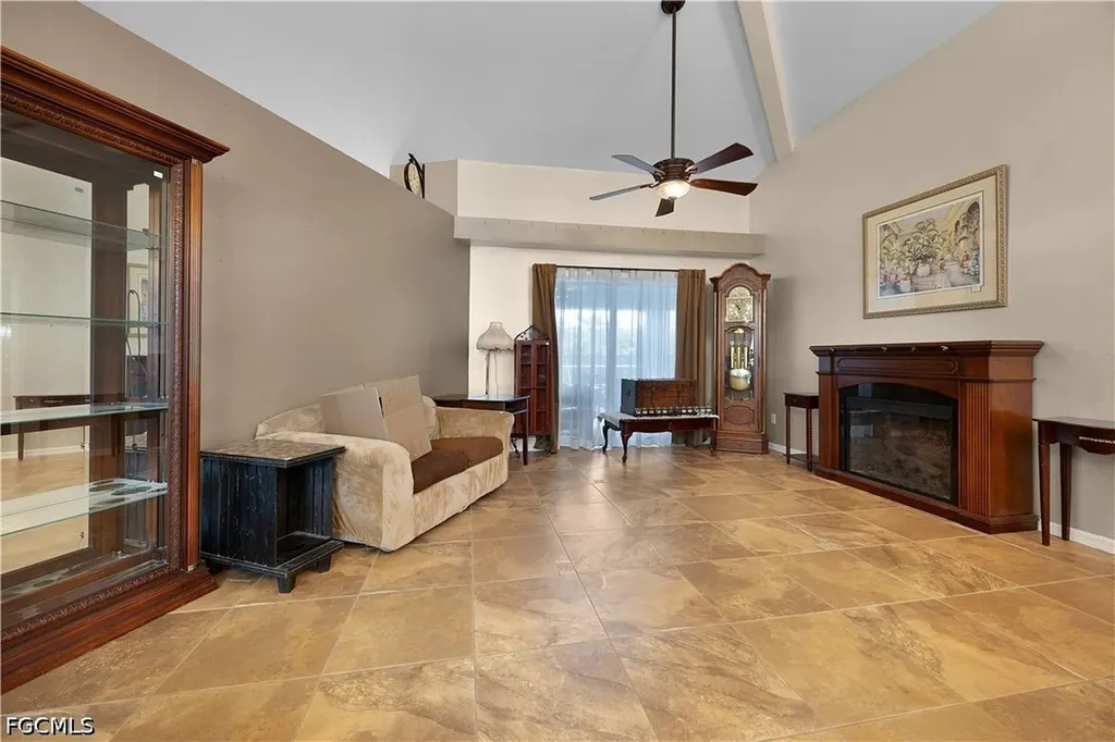 469 NE 1st Place Cape Coral FL 33909
