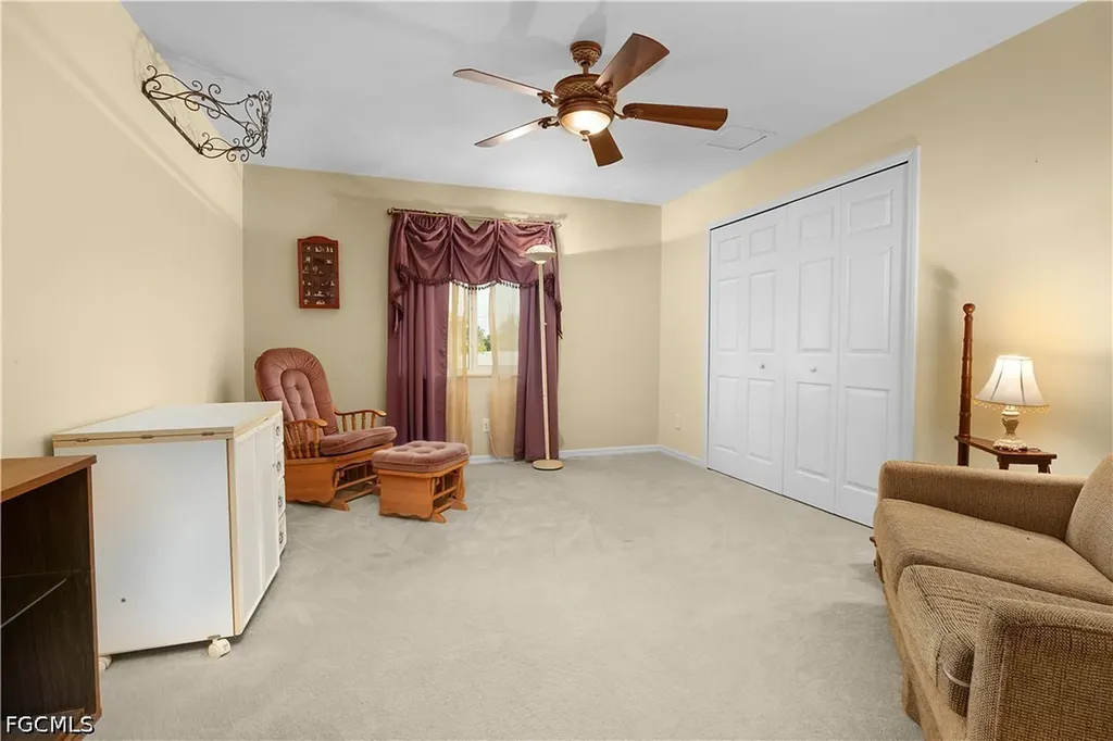 469 NE 1st Place Cape Coral FL 33909