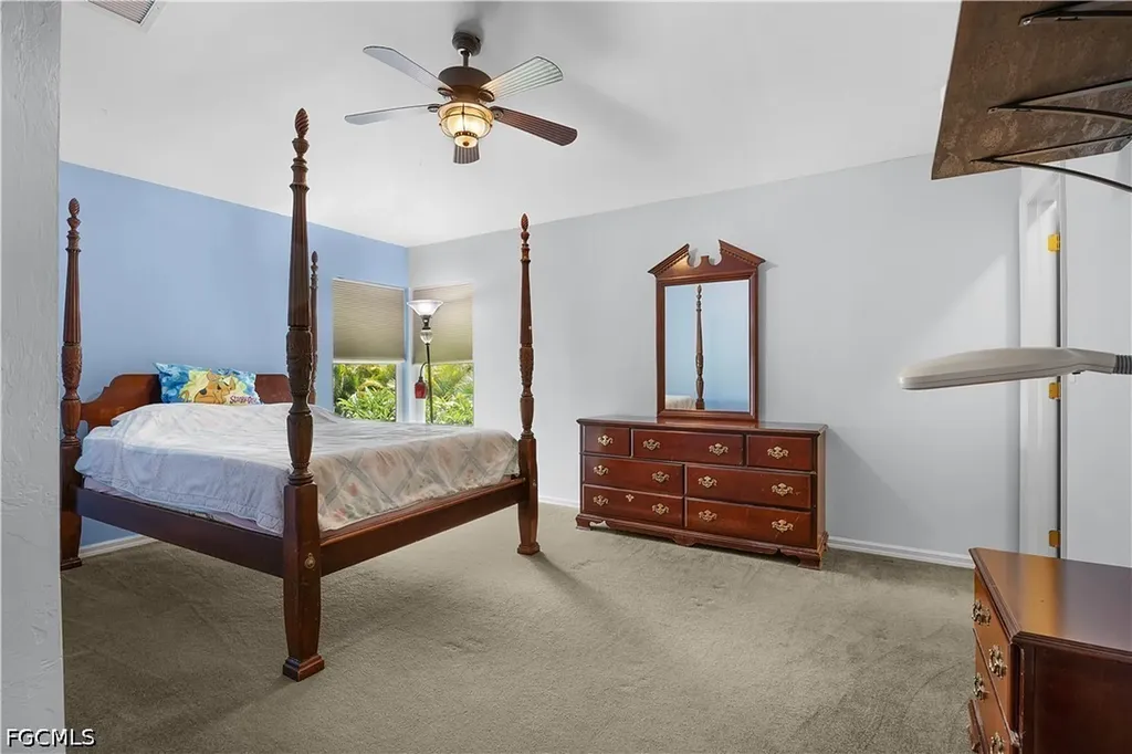 469 NE 1st Place Cape Coral FL 33909