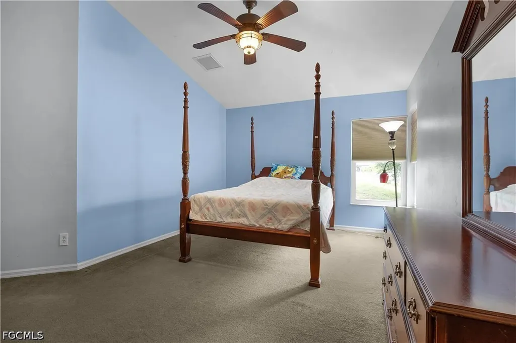 469 NE 1st Place Cape Coral FL 33909