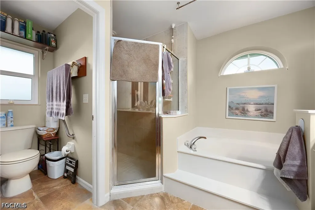 469 NE 1st Place Cape Coral FL 33909