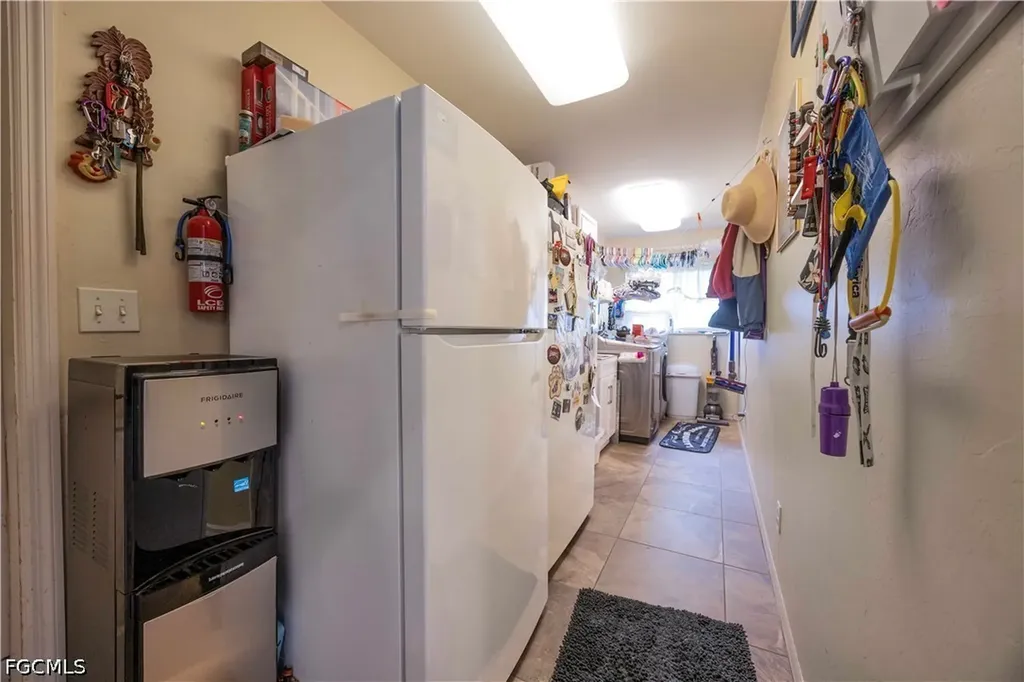 469 NE 1st Place Cape Coral FL 33909