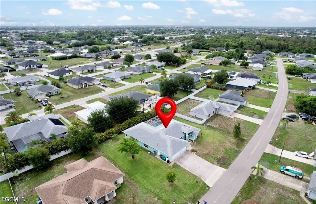 469 NE 1st Place Cape Coral FL 33909