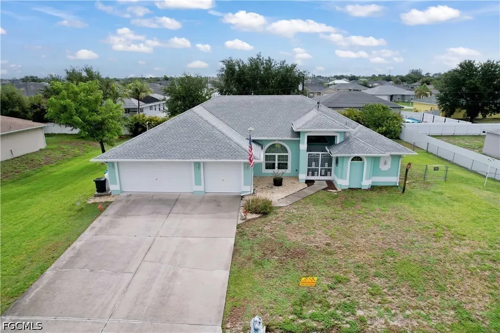 469 NE 1st Place Cape Coral FL 33909