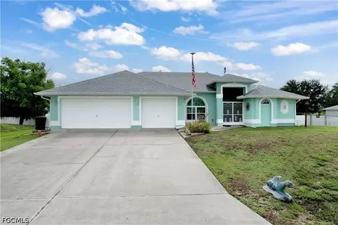 469 NE 1st Place Cape Coral FL 33909