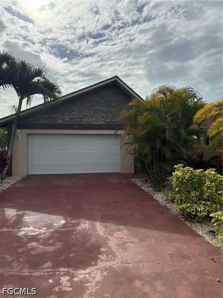 519 SE 20th Court Cape Coral FL 33990