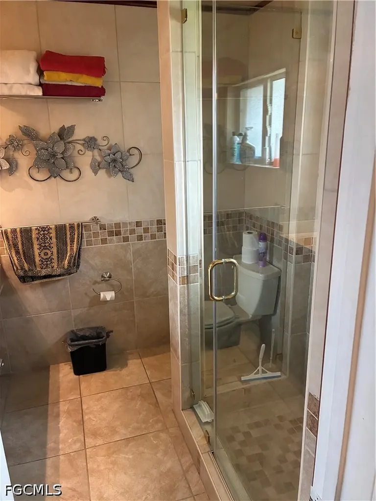 519 SE 20th Court Cape Coral FL 33990