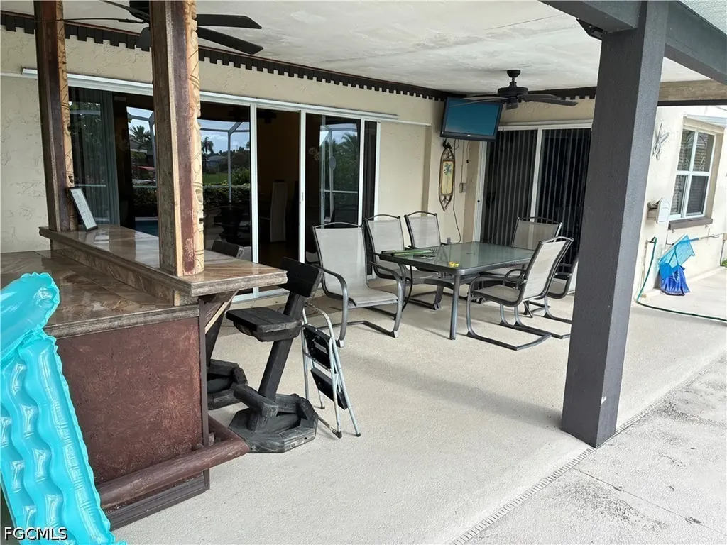 519 SE 20th Court Cape Coral FL 33990