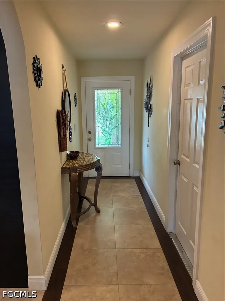 519 SE 20th Court Cape Coral FL 33990