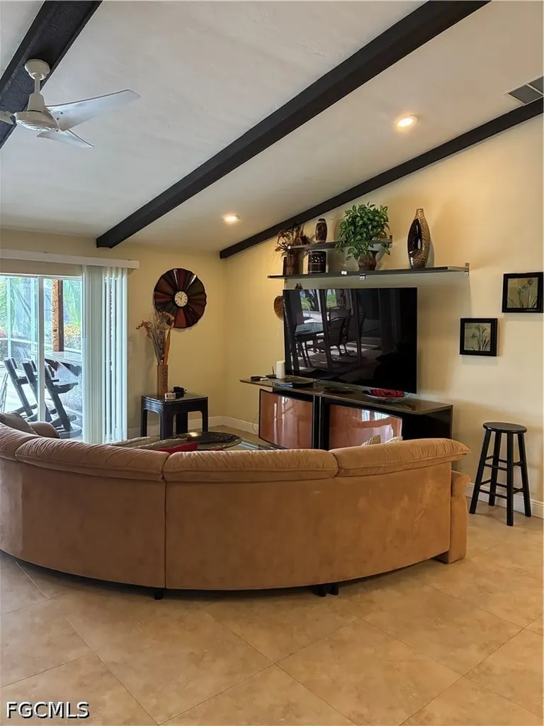 519 SE 20th Court Cape Coral FL 33990