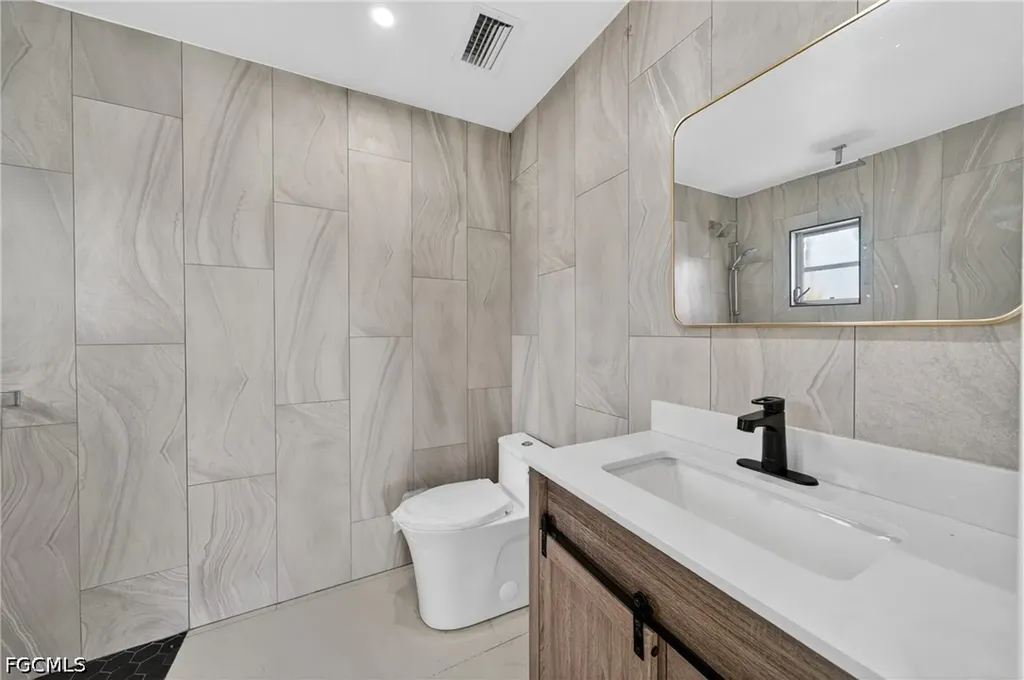 2031 SE 25th Lane Cape Coral FL 33904