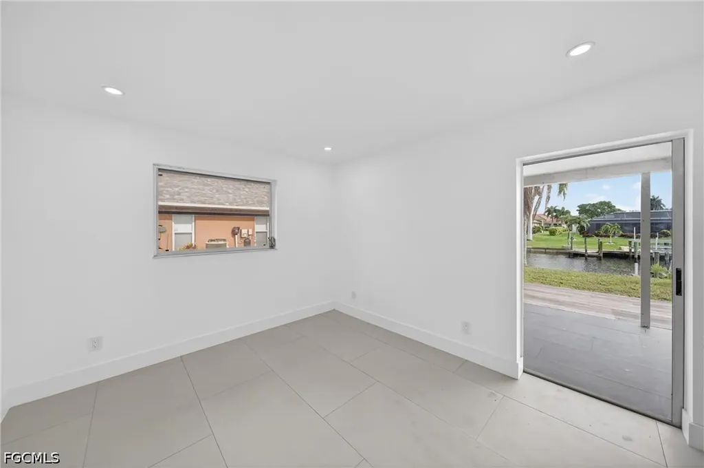 2031 SE 25th Lane Cape Coral FL 33904