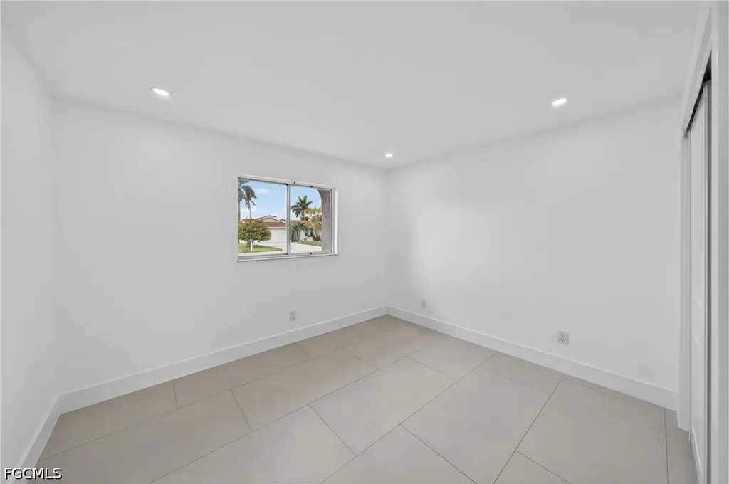 2031 SE 25th Lane Cape Coral FL 33904