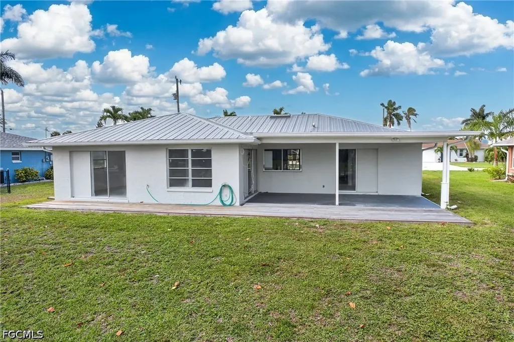 2031 SE 25th Lane Cape Coral FL 33904