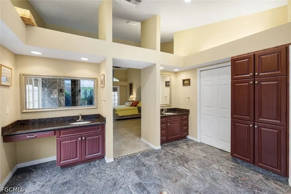 16861 Fox Den Fort Myers FL 33908