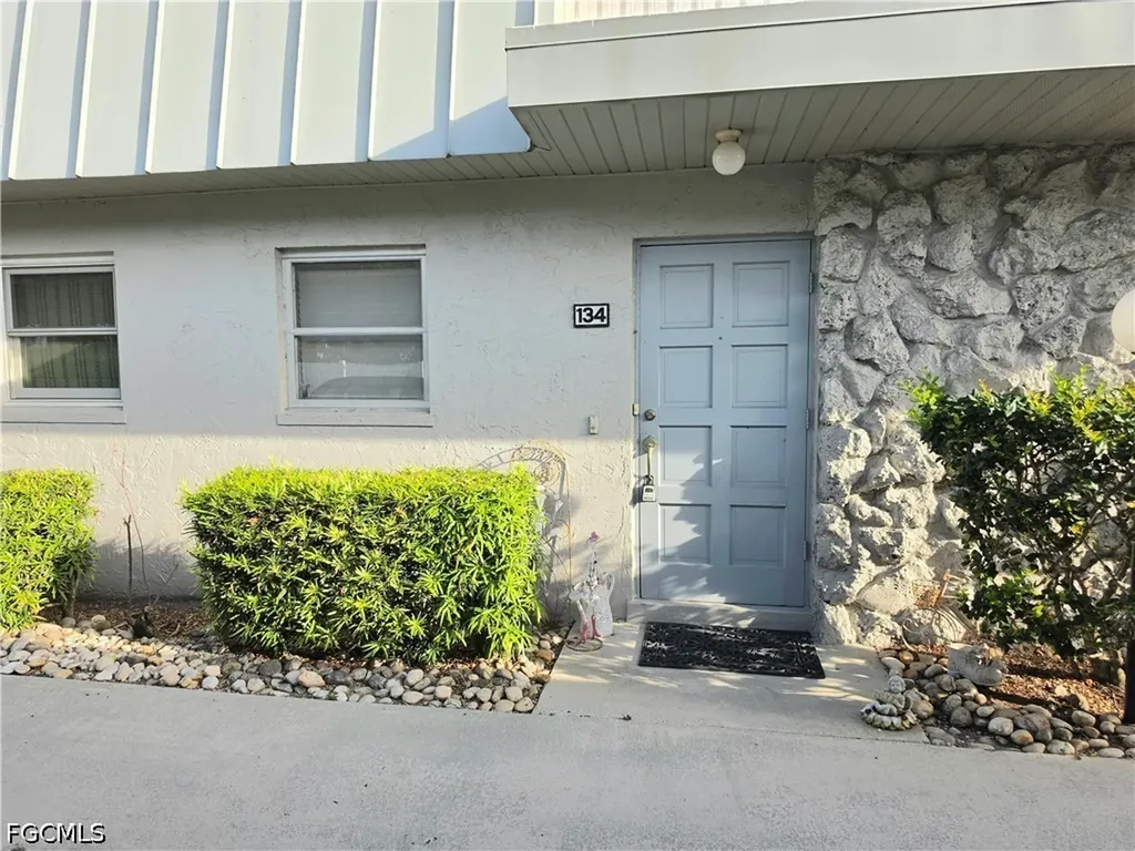 6777 Winkler Road Fort Myers FL 33919