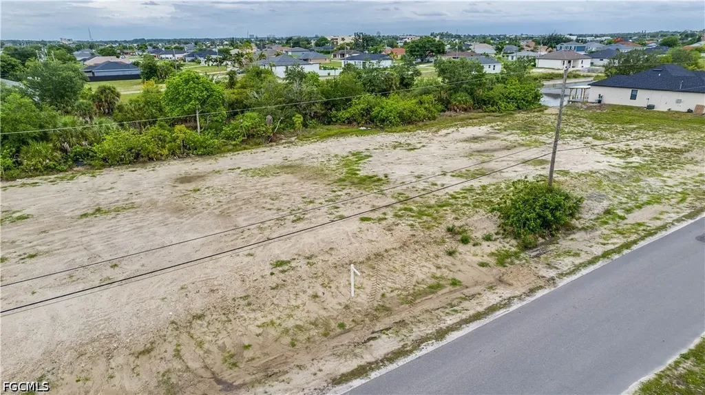 1805 NE 13th Avenue Cape Coral FL 33909