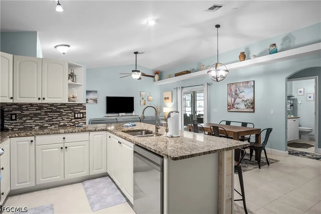 1019 NW 9th Street Cape Coral FL 33993