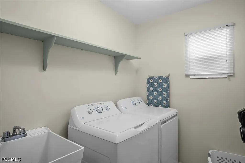 1019 NW 9th Street Cape Coral FL 33993