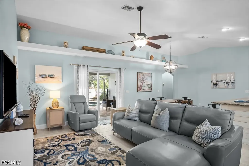 1019 NW 9th Street Cape Coral FL 33993