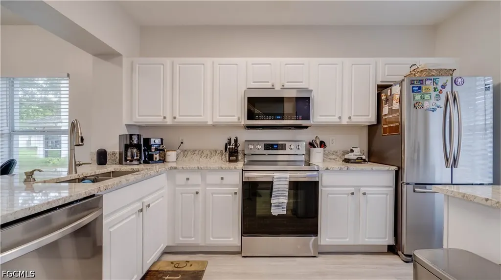 10053 Poppy Hill Drive Fort Myers FL 33966