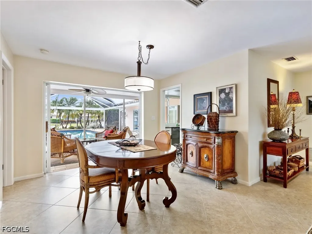 392 Snow Drive Fort Myers FL 33919
