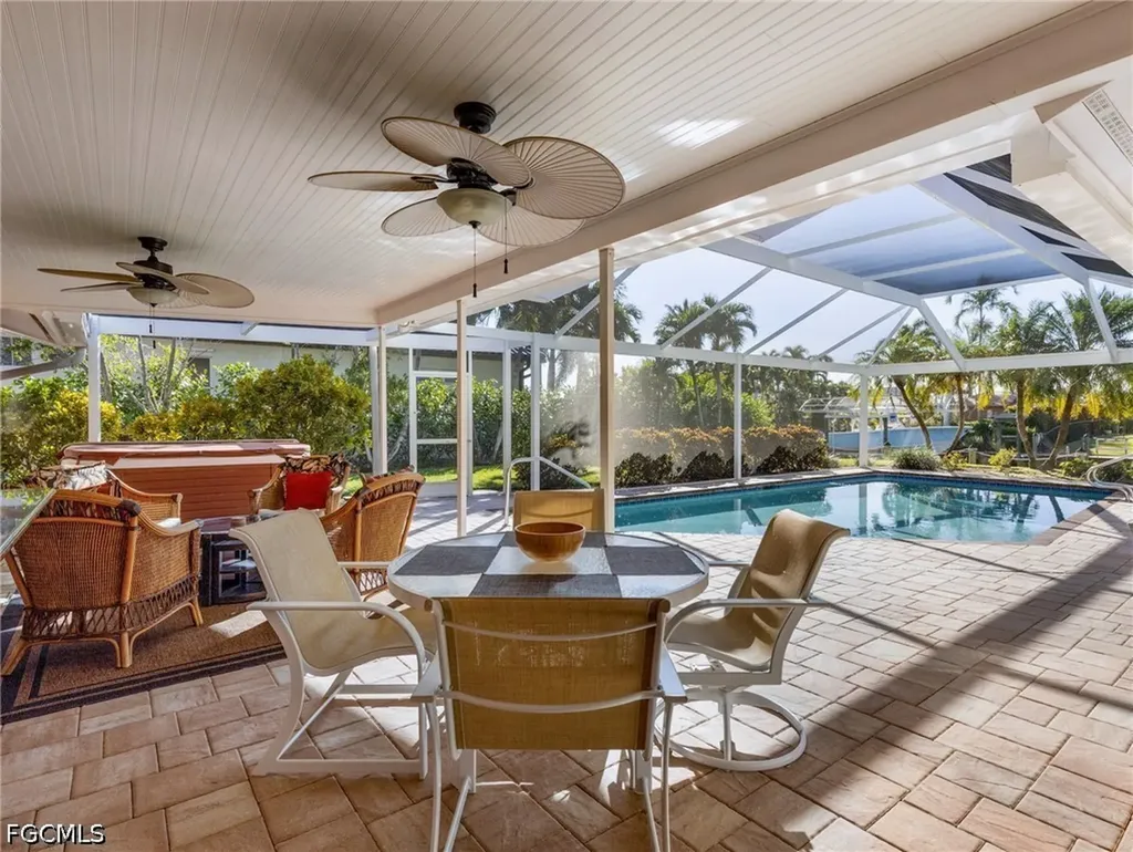 392 Snow Drive Fort Myers FL 33919