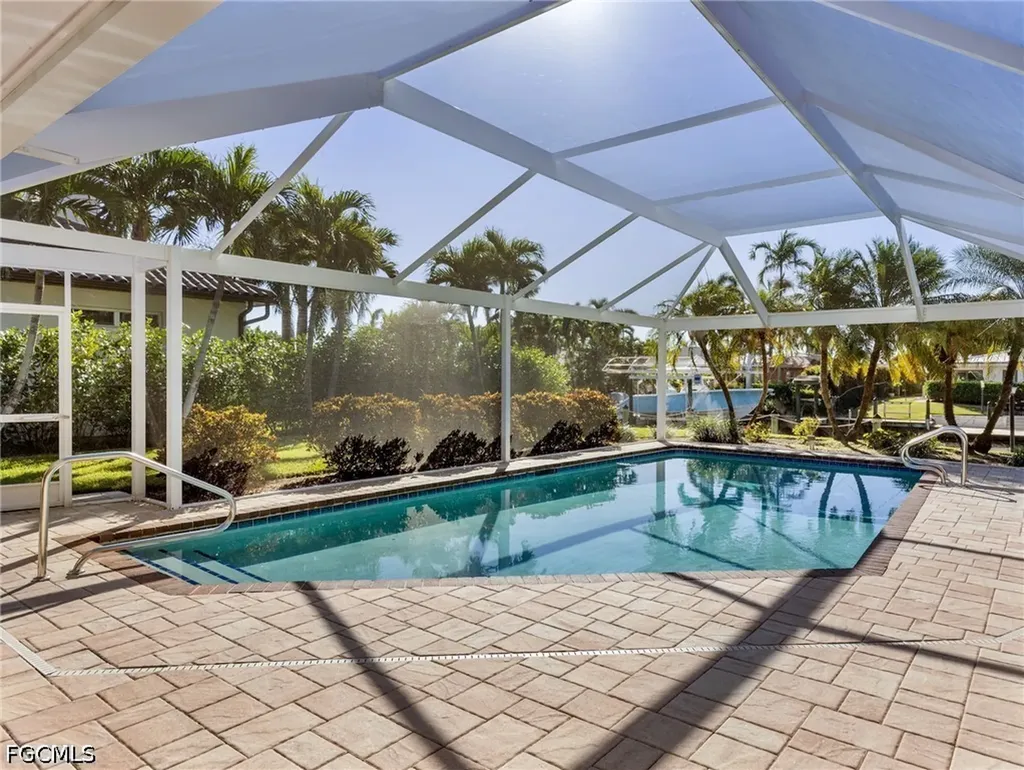 392 Snow Drive Fort Myers FL 33919