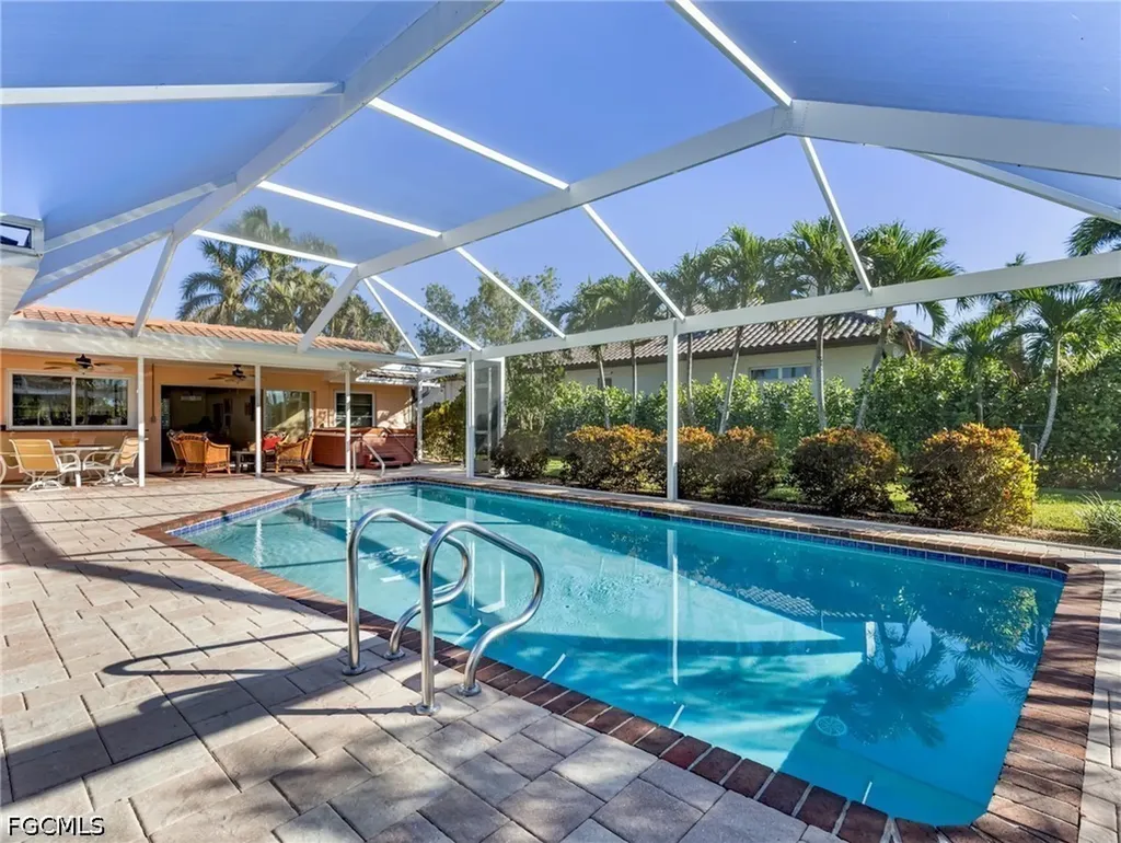392 Snow Drive Fort Myers FL 33919
