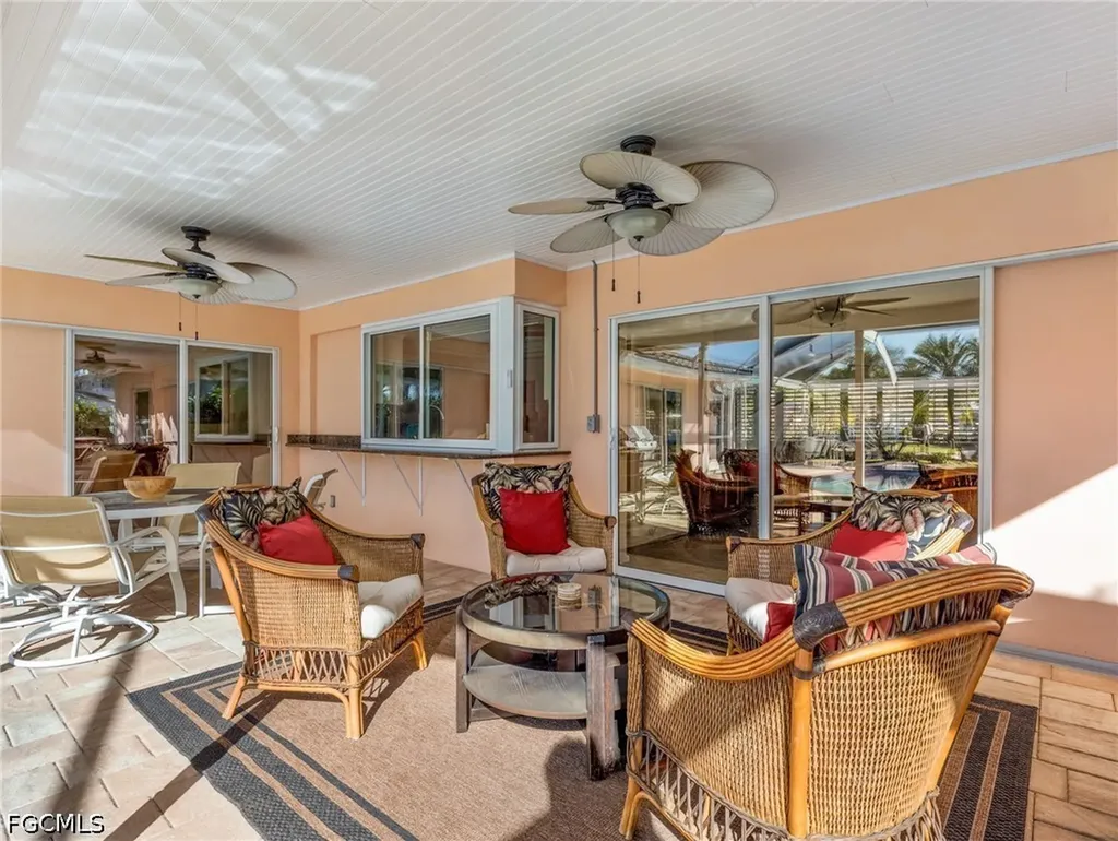 392 Snow Drive Fort Myers FL 33919